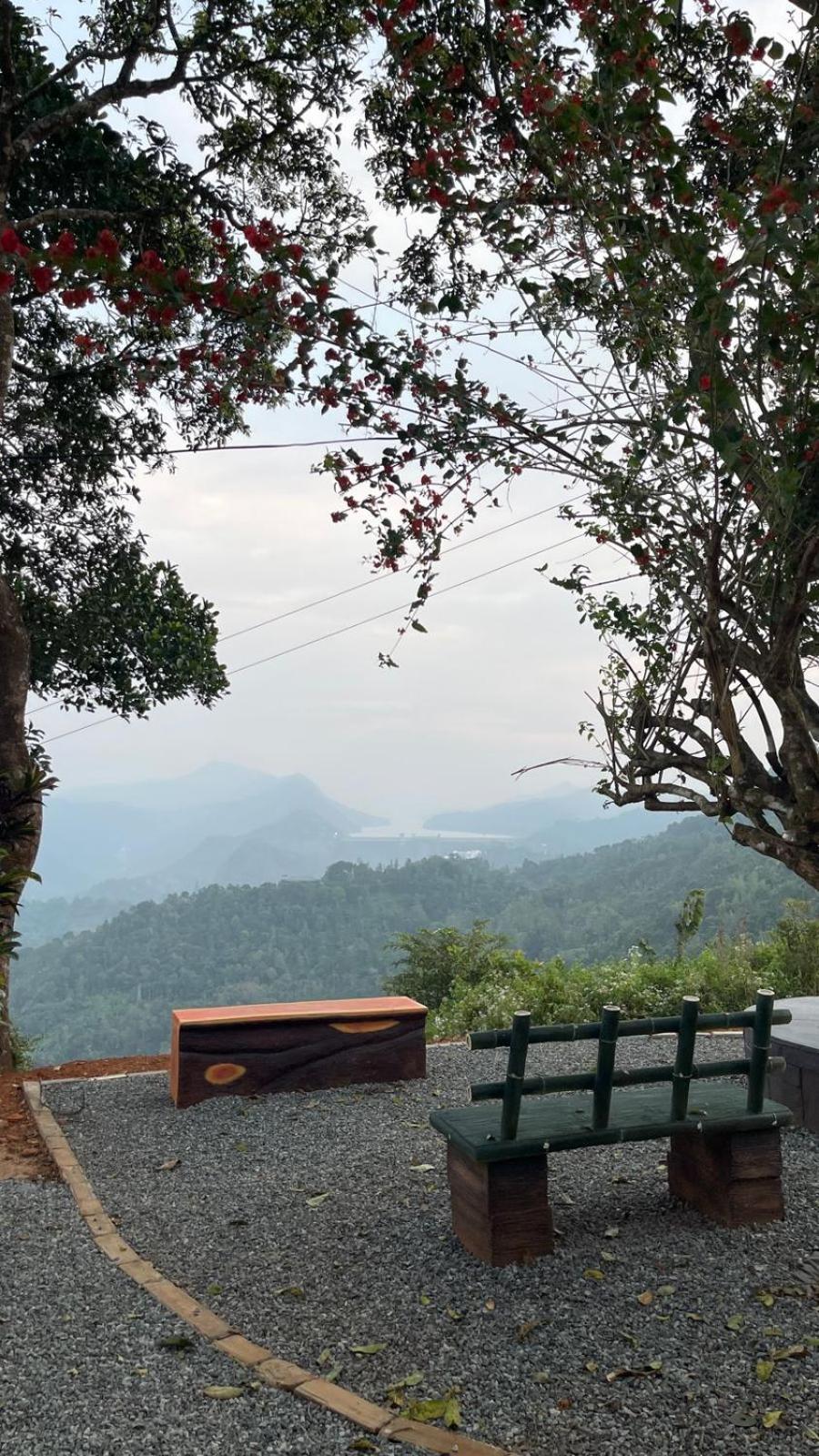 Idukki Dam View Resort Eksteriør billede