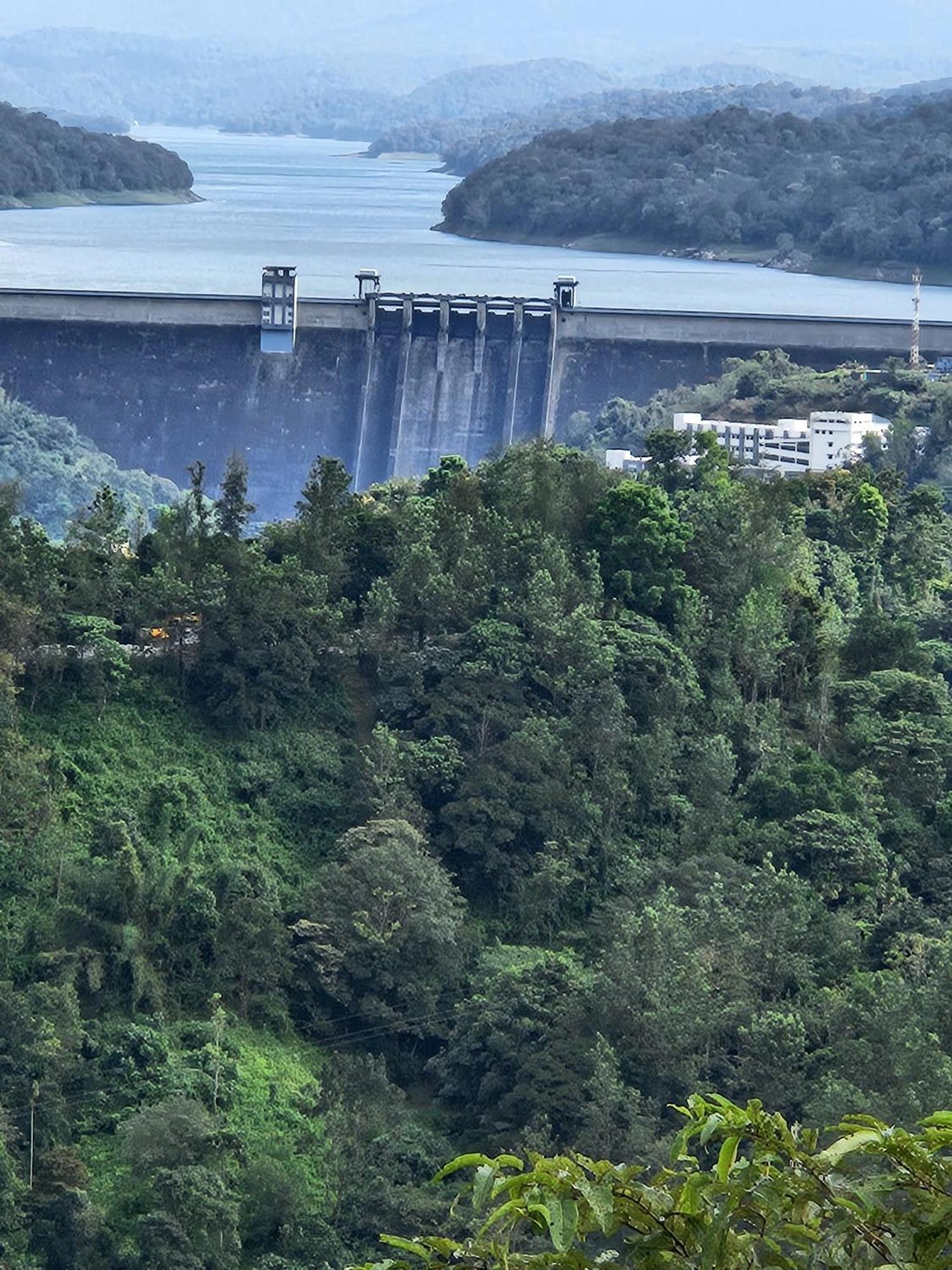 Idukki Dam View Resort Eksteriør billede